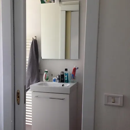 Studio Monte Ceneri 71 Διαμέρισμα *